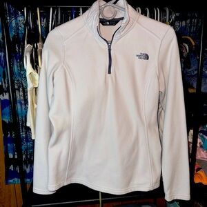 Pullover north face hoodie